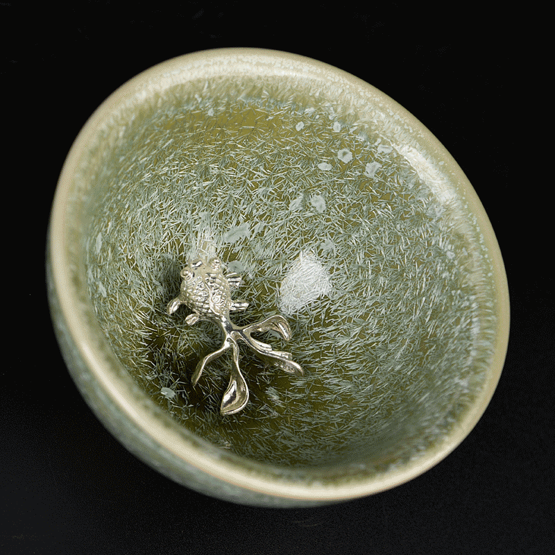 Ancient sheng up with the new four seasons built one master single CPU whitebait tea sample tea cup, ceramic temmoku cup silver cup