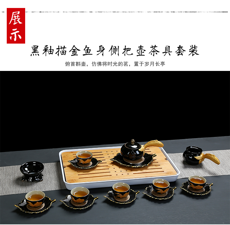 Black glaze tea antique blue and white porcelain teacup kung fu tea tea sample tea cup ceramic cups, fragrance - smelling cup in use