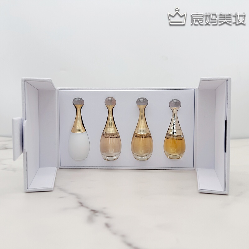 Dior Dior Discovery Sample Gift Box Pure/Muse 5ml Alluring Gold Eau De Parfum Authentic Member Gift Dior Dior Discovery Sample Gift Box Pure/Muse 5ml Alluring Gold Eau De Parfum Authentic Member Gift