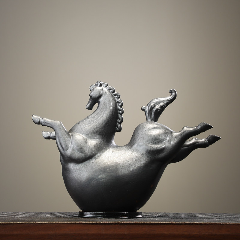 Hanhong Creative Ceramics Flying Horse Ornament Lucky Living Room Office Decoration Ornament Company Opening Gift