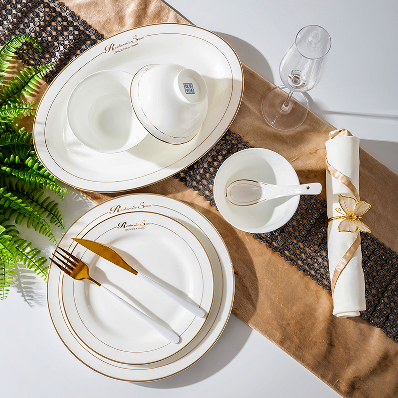 Ceramic dishes suit household European contracted up phnom penh light key-2 luxury jingdezhen ipads China tableware to eat bread and butter plate combination
