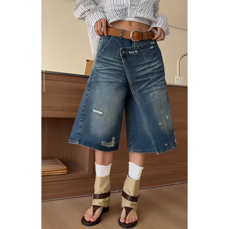 American-Style High-End Stylish Denim Capri Pants for Women, Summer Two-Piece Design with Deconstructed Ripped Details, Niche Shorts