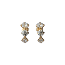 Japanese direct mail ete womens three-stone sparkling earrings 872161