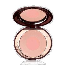 Hong Kong direct mail CT two-color blush with expanding color and long-lasting makeup for delicate first love #first love