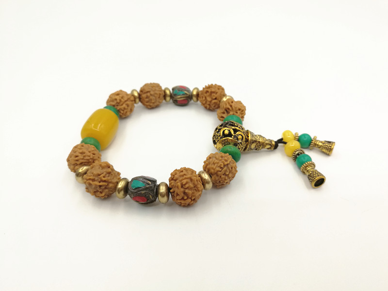 Like the golden bodhi Buddha bead hand beads string