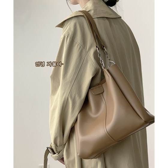 Large-capacity bag women's 2023 new trendy fashion tote bag student class one-shoulder commuter bag shopping bag bag
