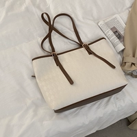 Коричневый с белым