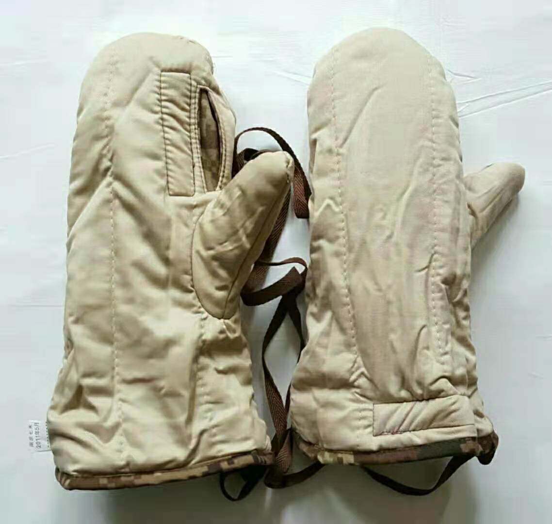 Men's 03 outer cotton gloves tethered neck cotton hand stew child winter outdoor riding cold-proof hand guards anti-freeze desert color