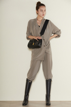 Export silk billet series sand wash heavy crepe silk double-breasted top casual pants Artemisia grade fashionable style set women