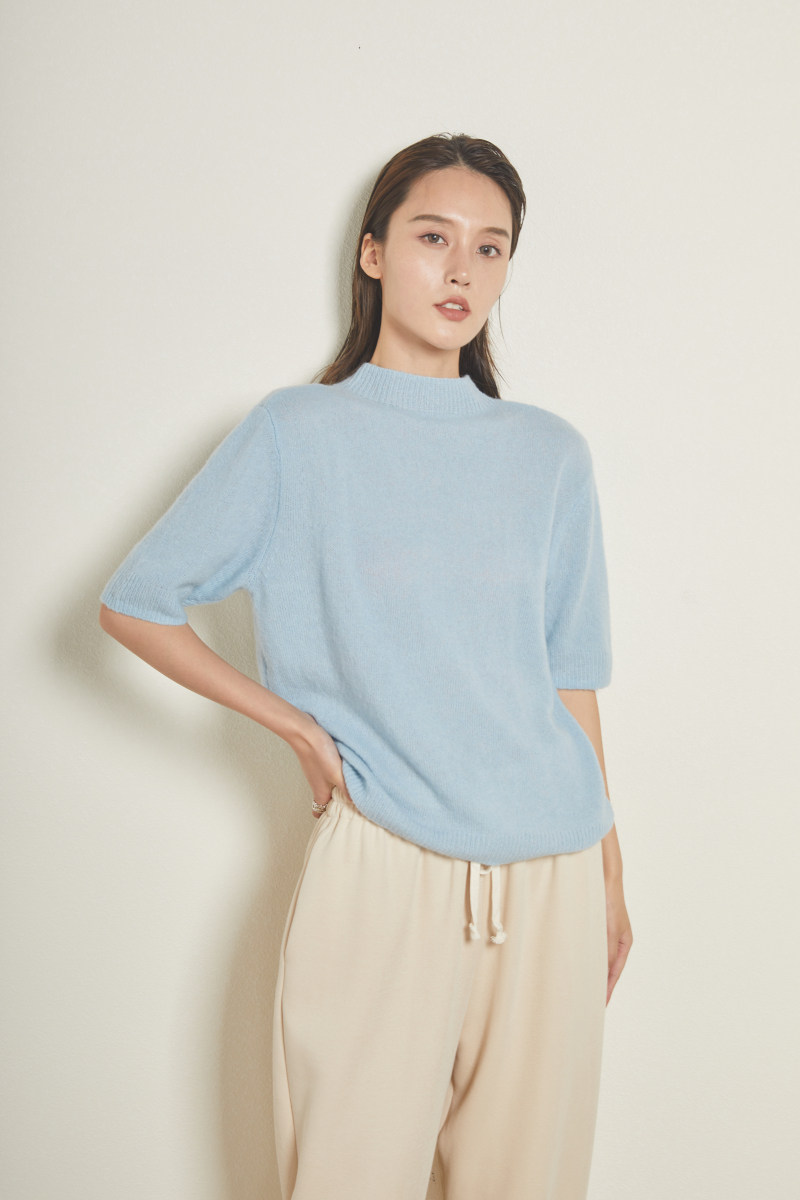 Dreamy cotton candy-like Italian babody yarn comfort soft glutinous cashmere midsleeve round collar knit blouse Women summer