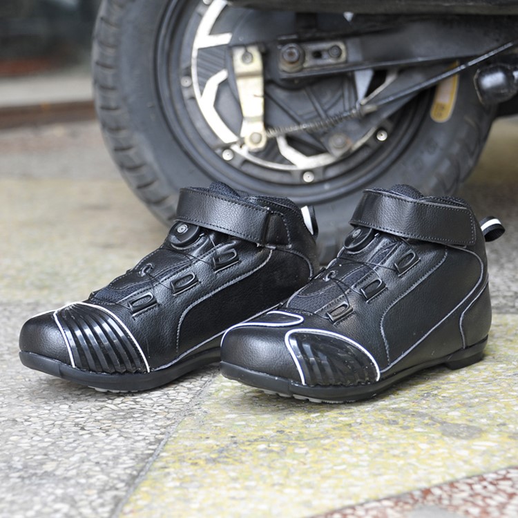 New locomotive riding car shoes men's racing shoes anti-fall shoes casual all season cross-country locomotive boots moron 1214t