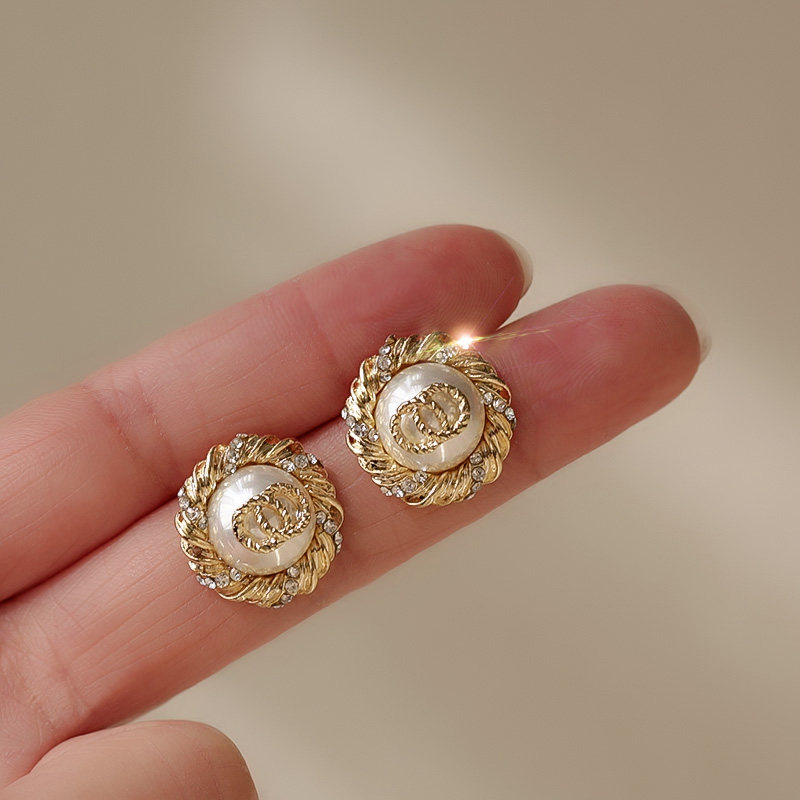 Earrings exquisite super fairy temperament pearl earrings 2020 new tide 925 sterling silver fake big brand earrings