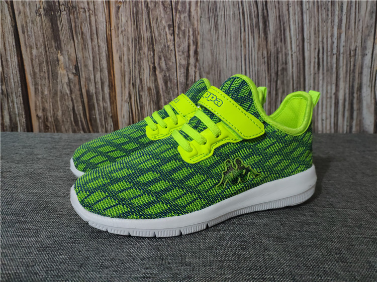 Export foreign trade original single inventory boys and girls shoes summer breathable mesh students large, medium and small boys and girls sports shoes