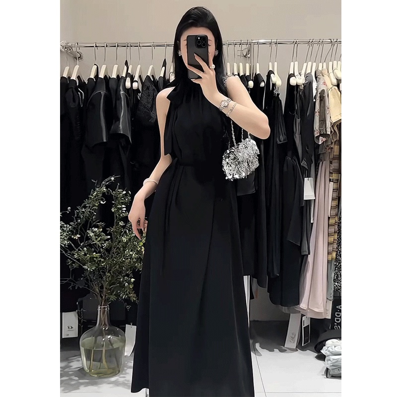 Black Elegant Sleeveless Halter Neck Off-Shoulder Dress for Women, New Summer Style, Niche French High-End Style, Long Dress with a Sense of Elegance