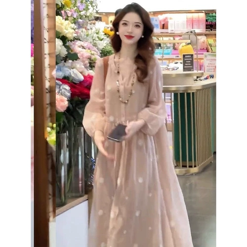 Летнее кружевное ретро платье для отдыха, 2025 года, V-образный вырез, изысканный стиль, яркий броский стиль