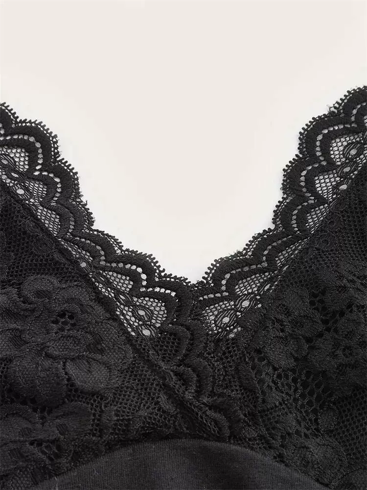 Топ-халтер женский LACE V-образный вырез, кружевная отделка, облегающий сборчатый (чёрный, S–L)