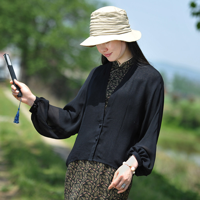 Strangeness flowers open lapis (early morning wind) original real silk Jo Its short outer Beatshirt and women's saysa shea