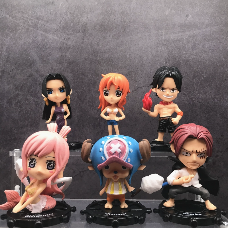 One Piece Car Hand-made Anime Car Trang Trí Xe Mô Hình Trang Trí Xe Đầy Đủ Mũ Rơm Phiên Bản Q Búp Bê Tặng Quà - Capsule Đồ chơi / Búp bê / BJD / Đồ chơi binh sĩ