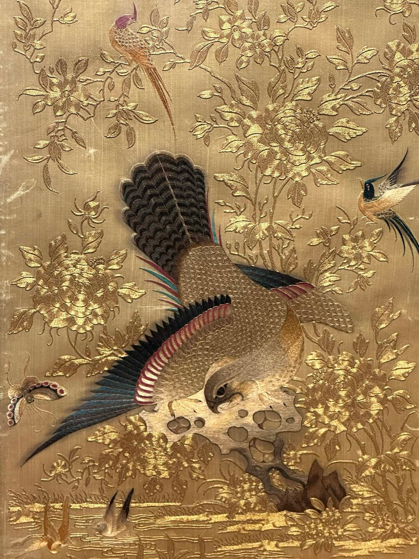 清代收藏级红木嵌螺钿盘金粤绣插屏《大展宏图》｜整体制作太绝了！一眼