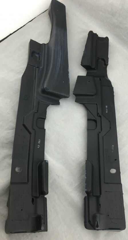 VOLVOVolvo S60 S60L V60 V60 soundproof cotton left and right sealing foam below the engine lid