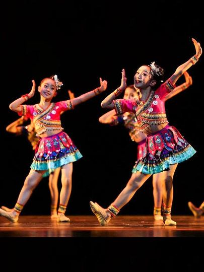 The 12Th Xiaohuo Style Dance Costume for Children, Miao and Dong Ethnic Minority Performance Clothing
