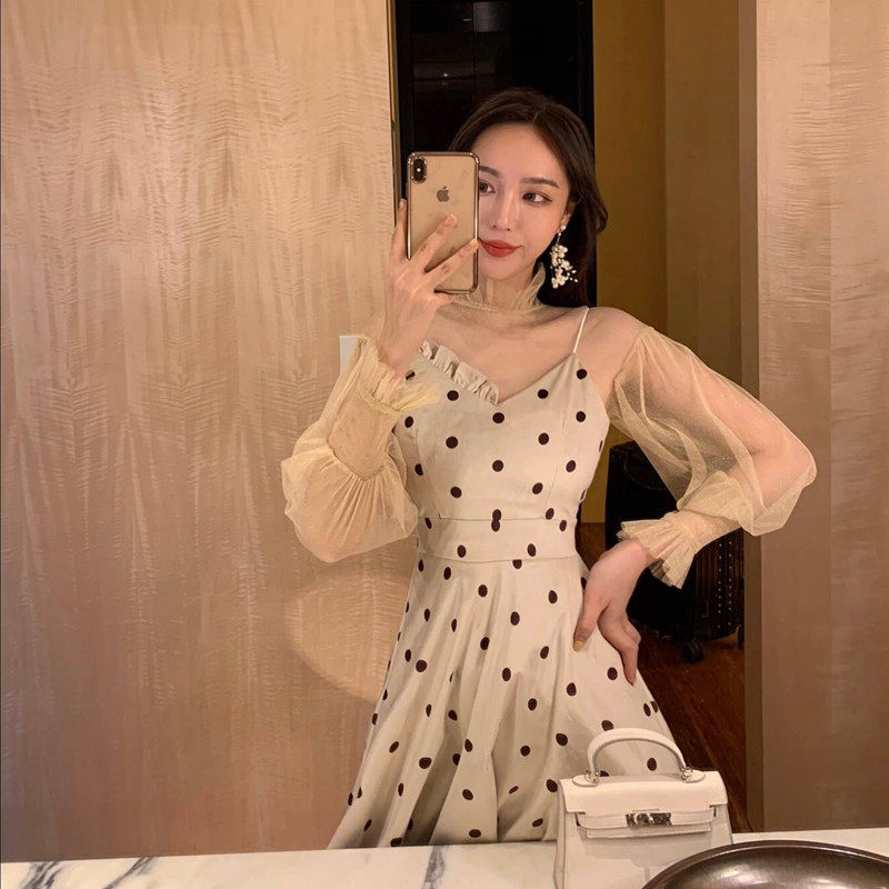 Ultra-fairy Korean ensemble teenage girl wearing a touch of sweet and sensational long sleeves Salt can be sweetened with a way to rework the ancient palace wind