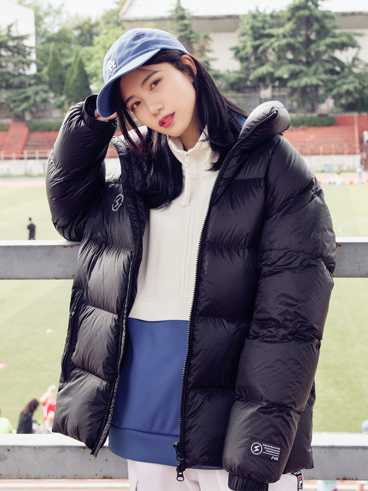 Flying in the snow 2021 autumn and winter new printing reflective printing stand collar retro sports bread short down jacket tide