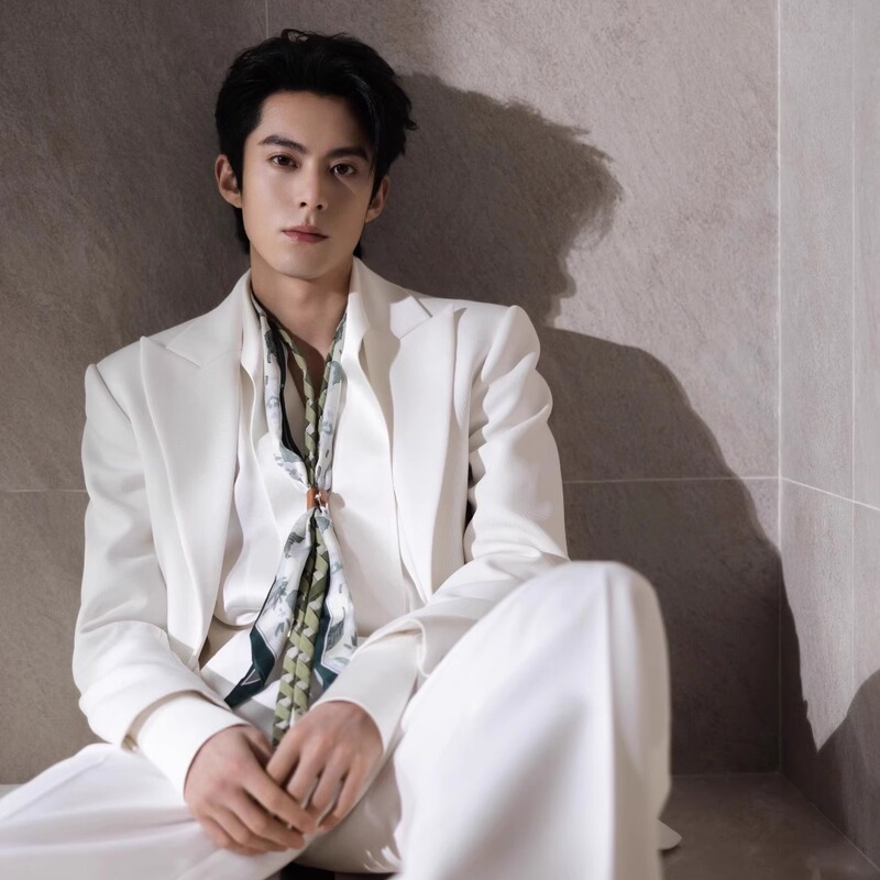 White Suit Set for Men, Same Style as Celebrities, High-End, Elegant, Fashionable, Casual Style, Business Suit Jacket, Trendy