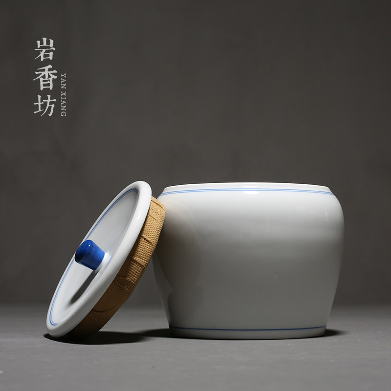 Yanxiangfang ceramic blue and white hand-painted tea pot double-line tea pot tea warehouse tea tank sealed storage tank