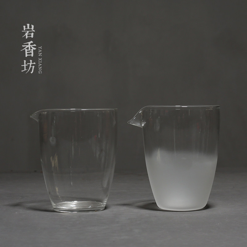 Yanxiangfang Glass Fair cup tea leak set Thickened heat-resistant filter Male cup tea separator Gongfu Tea accessories