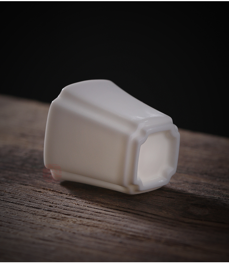 Jiangnan past dehua white porcelain teacup suet jade China ceramic kung fu tea set a single sample tea cup small square cup