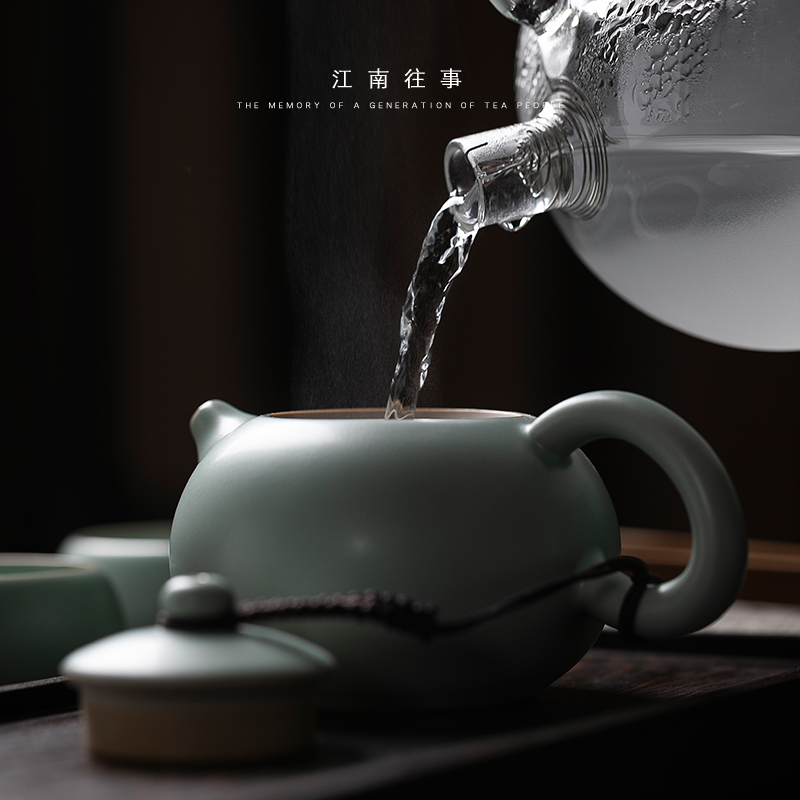 Northern song dynasty the jiangnan past your up with a pot of two glass ceramic kung fu tea set to open the slice your porcelain teapot two cups