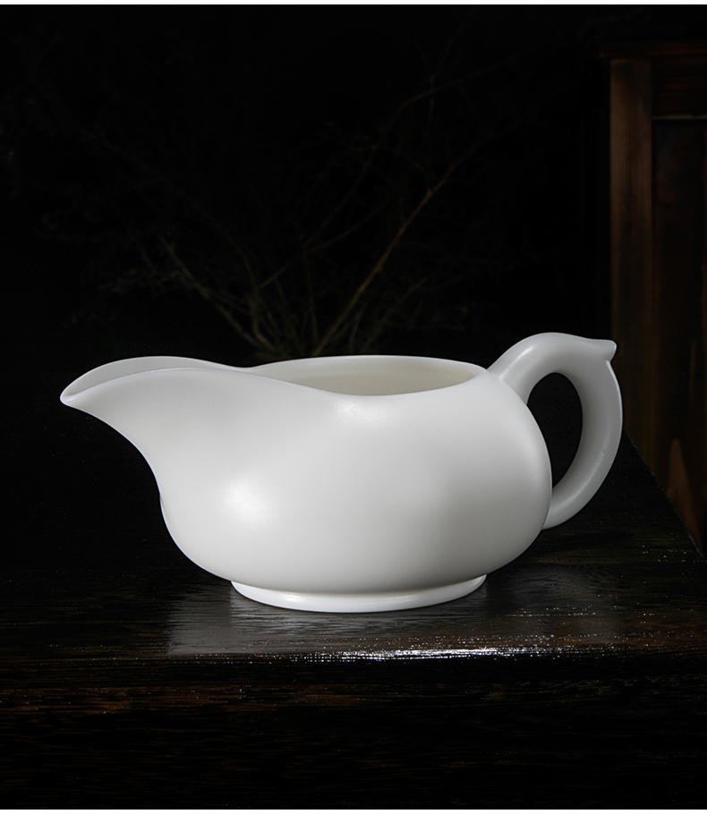 Jiangnan past suet jade dehua white porcelain ceramic fair keller of tea kelp put points tea biscuit firing kung fu tea set