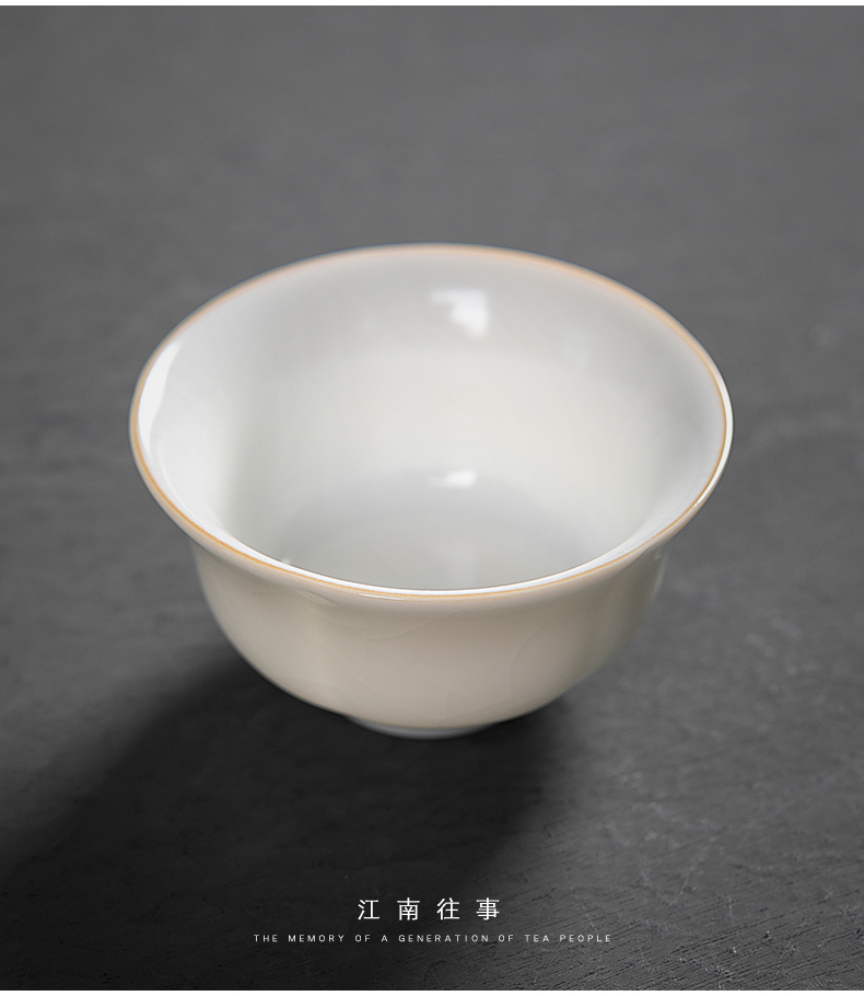 Jiangnan past white porcelain cup sample tea cup master kung fu ceramic cups suet jade cup your up but small cups. A single