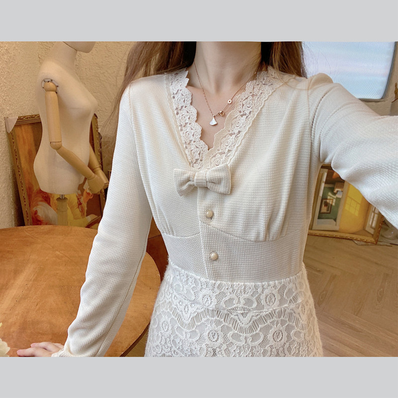 MOBAI homemade French gentle lace knitted bottoming shirt women's 2022 autumn and winter with a chic and thin top