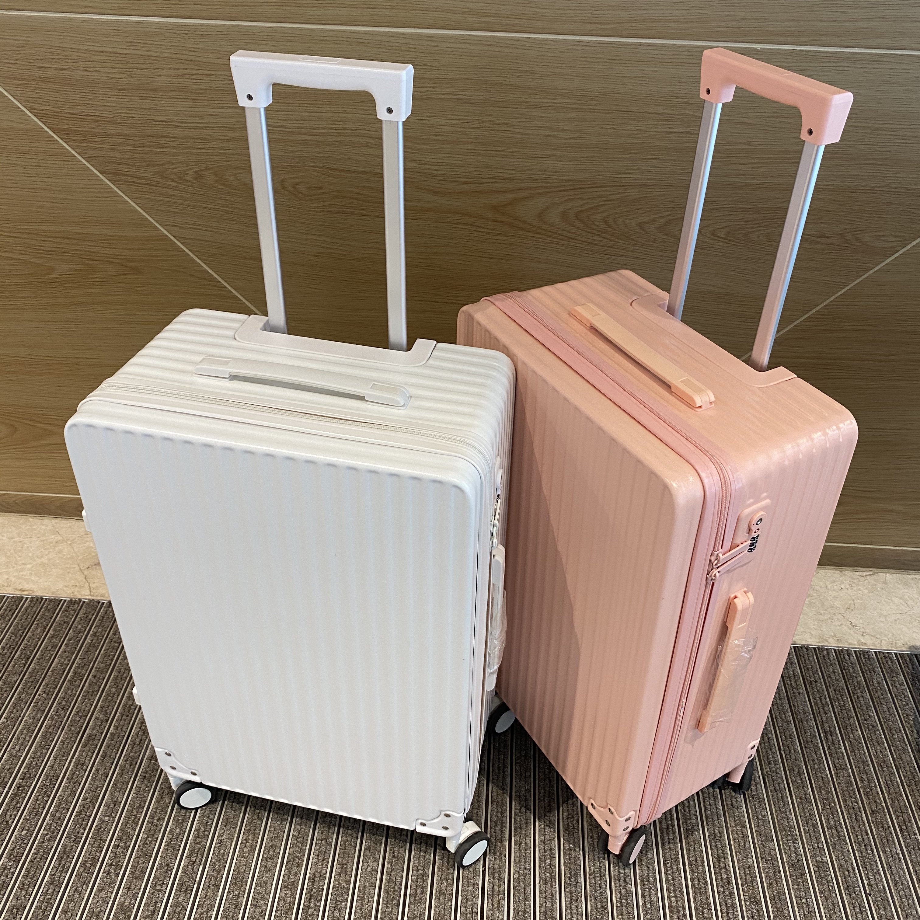 Small Qing fresh suitcase woman 26 large capacity pull box 30 net red in the Wheel silent boarding suitcase 20