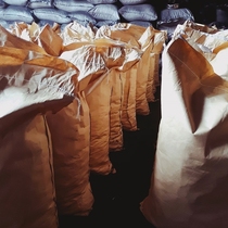 Mining area straight hair Inner Mongolia environmentally friendly coal small anthracite civil coal cured tobacco baked tea with coal block coal heating to fight iron smoke