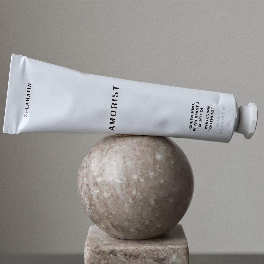 SELAHATIN l Swedish whitening toothpaste to repair enamel, remove stains, brighten white, fresh breath with fluoride 65ml