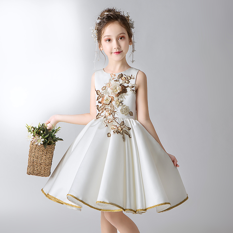 Children's dresses, princess dresses, girls, fluffy yarns, flower girls, piano performance costumes, small host, evening dresses, models, catwalks