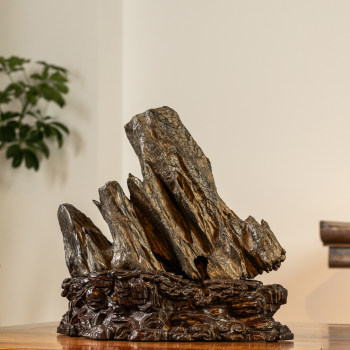 Qing dynasty lingbishi study room stone appreciation (mahogany base)