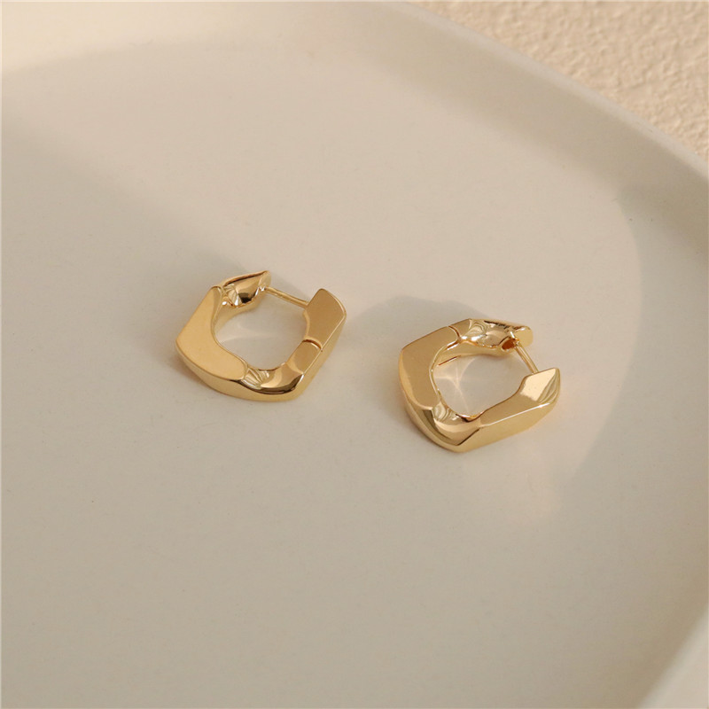 Simple personality ear buckle geometric square ear pin 2022 new trendy earrings earrings temperament high-end atmospheric earrings