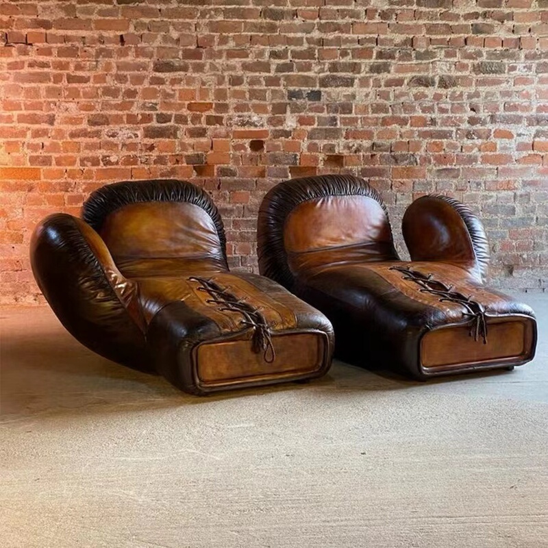Italian Design Special-Shaped Creative Boxing Glove Sofa Medieval Retro Light Luxury Hotel Gym Fiberglass Sofa Italian Design Special-Shaped Creative Boxing Glove Sofa Medieval Retro Light Luxury Hotel Gym Fiberglass Sofa