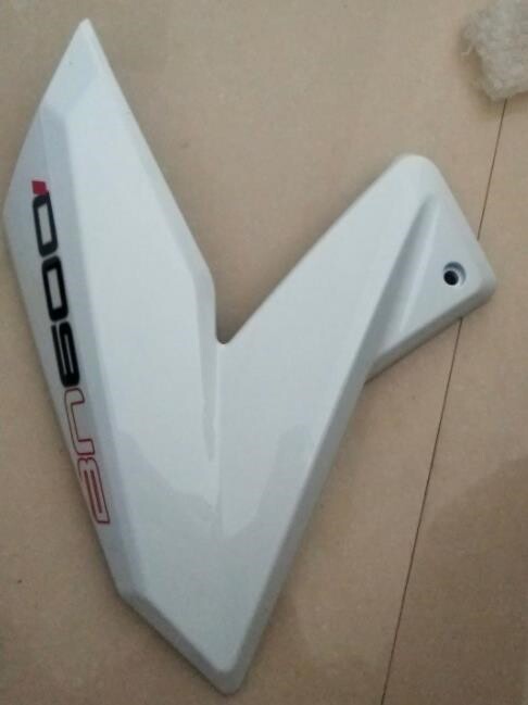 Huanglong 600 BN TNT original fuel tank left and right side guard oil tank decorative plate Chicken wings change qr