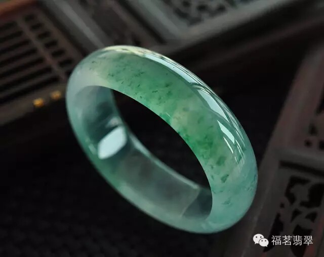 伟德国际268万翡翠标错价268万卖出商家拒发货被判赔50万