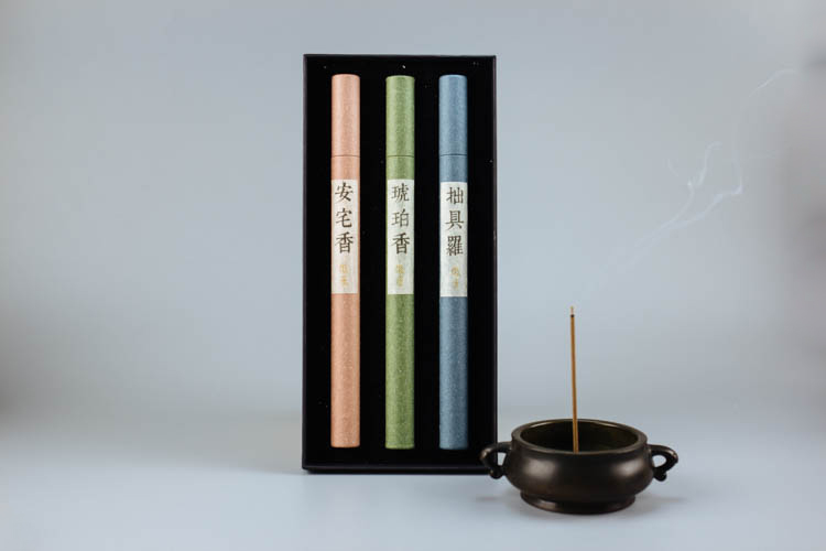 Hương thơm nhẹ nhàng độc quyền của hổ phách hương gỗ đàn hương tự nhiên và hương nhang làm bằng tay nóng - Sản phẩm hương liệu nhang xanh