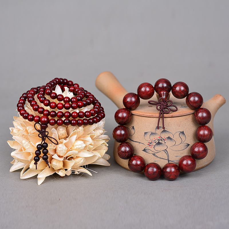 Small leaf red sandalwood hand string female car Buddha beads car hanging decoration Carry-on play text play handle piece men's mahogany bracelet