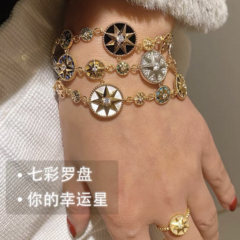 I Love the Noble Lady's Three-Layer Compass Bracelet for Women, Plated with 18K Gold, Colorful Natural Stone, Celebrity Accessory Gift for Autumn and Winter