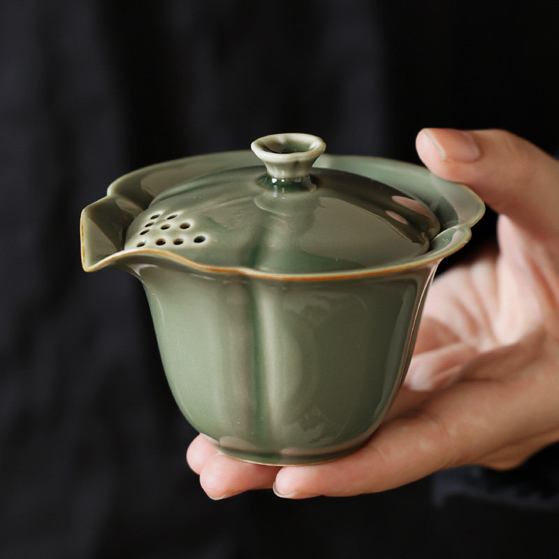 The Yue Kiln Green Porcelain Lid Bowl Chinese handmade home high-end utility-style tea with unhot hand grip jug tea tea filter tea cup-Taobao