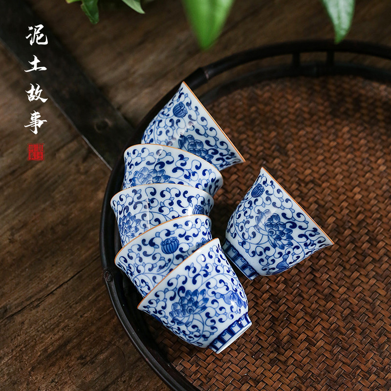 Hand the blue and white porcelain of jingdezhen ceramic cups sample tea cup kung fu tea cup small bowl master cup small cups