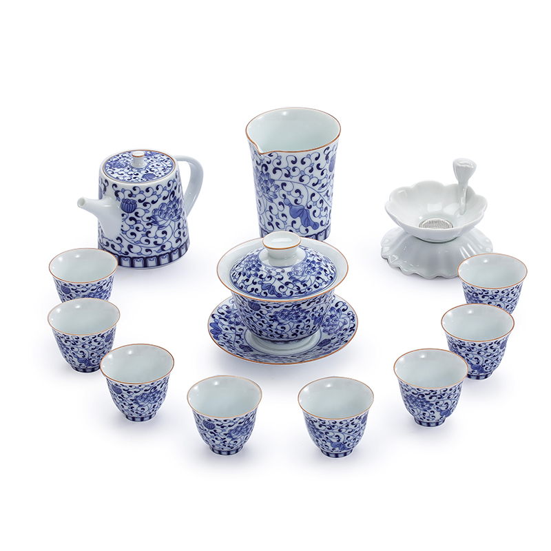 Jingdezhen blue and white porcelain tea set manual ceramic teapot kung fu of a complete set of tea cups tureen